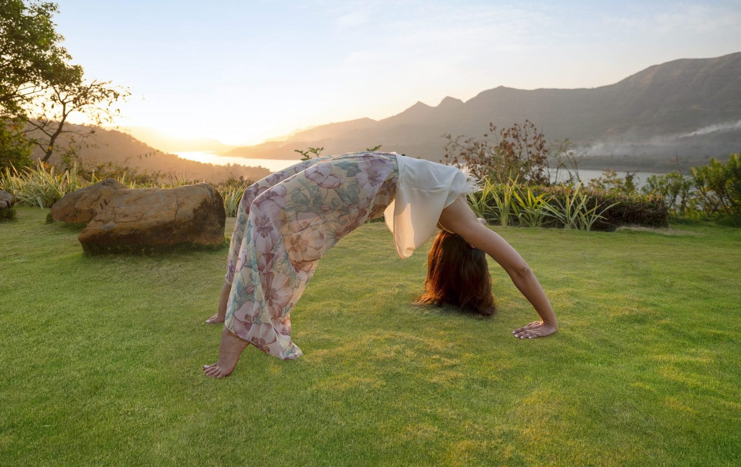 Atmantan Wellness Centre - Yoga practice with lake view